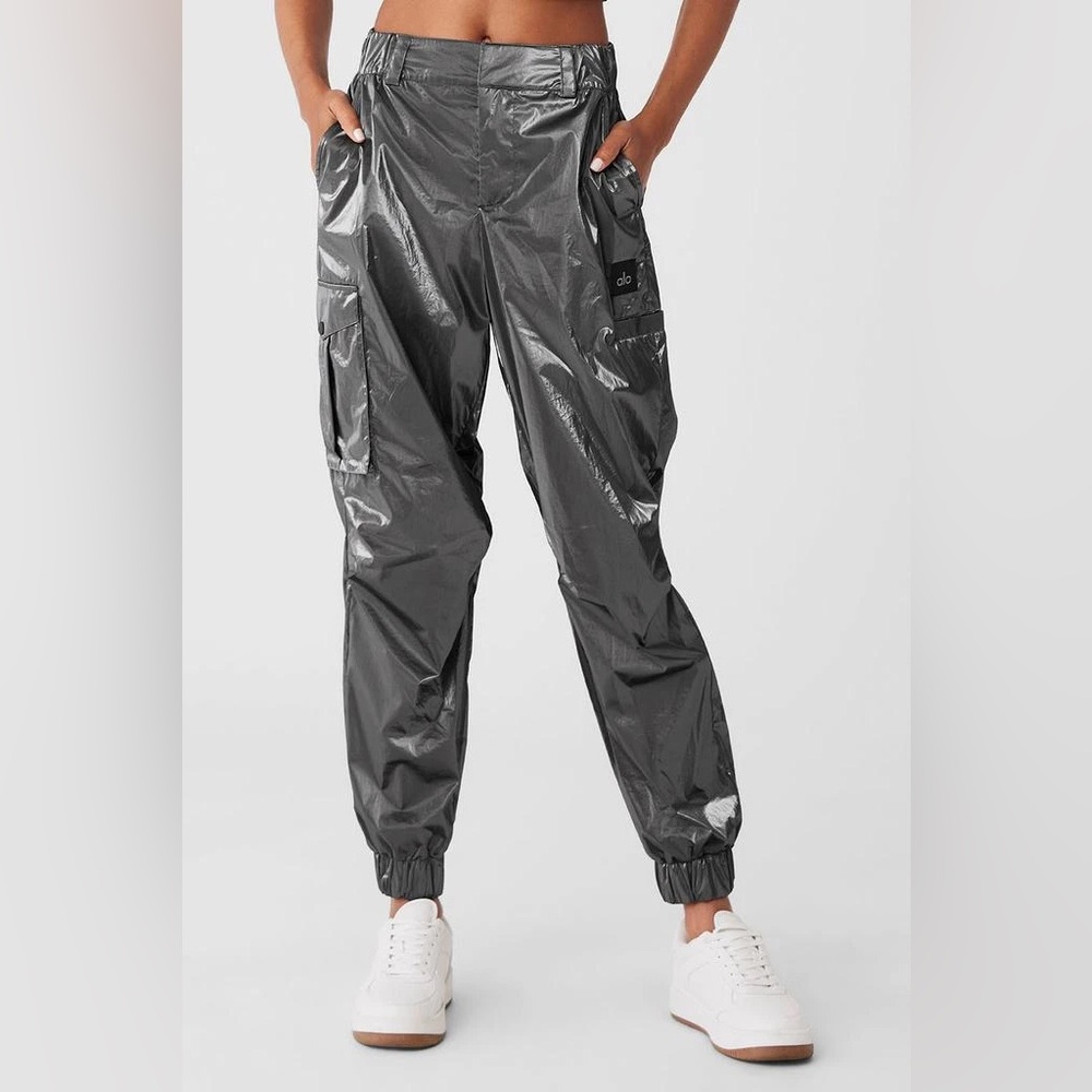 ALO Yoga Women's Metallic Gray Cargo Track Pants